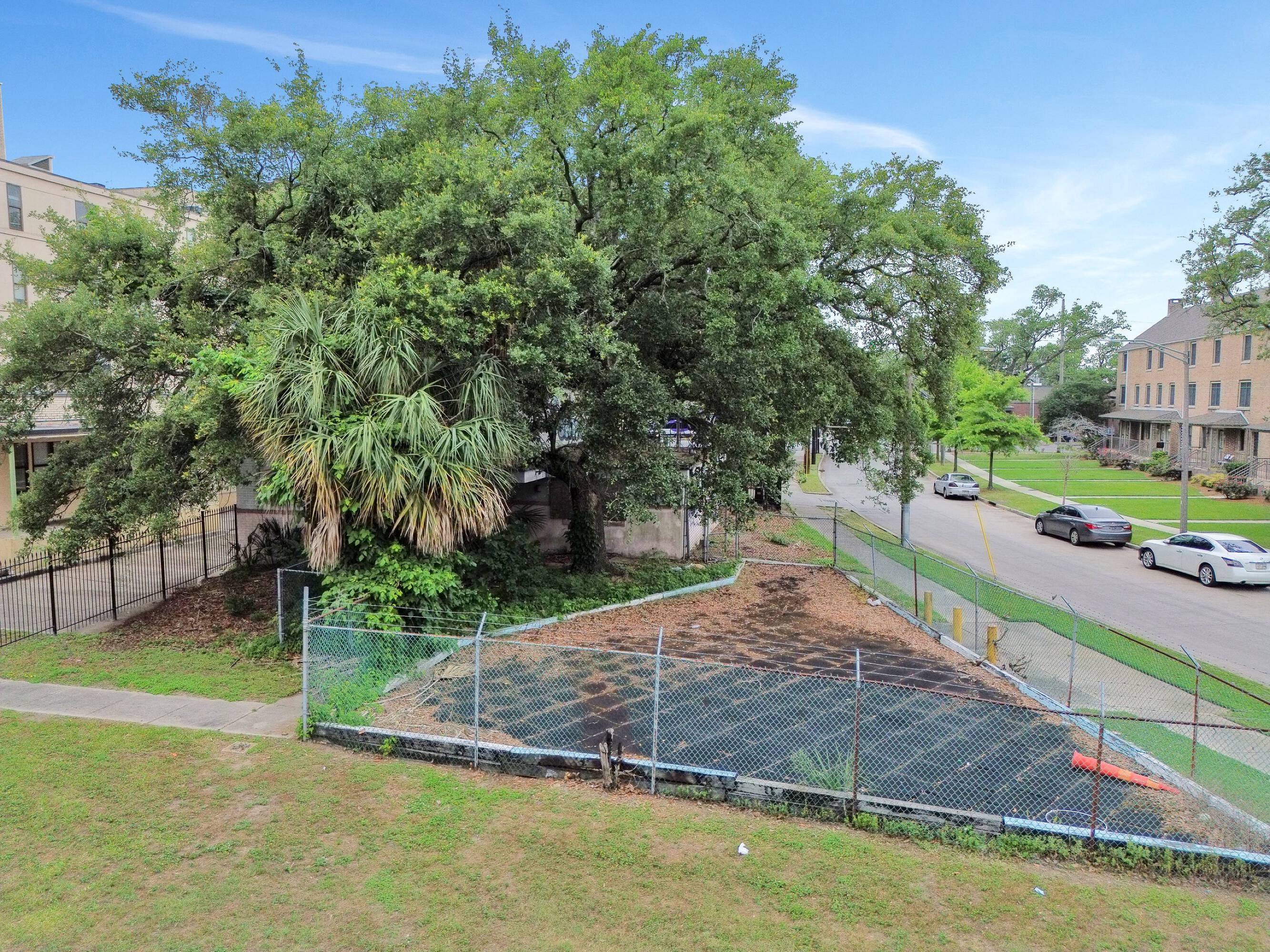 Commercial Property for Sale in New Orleans Louisiana 70115